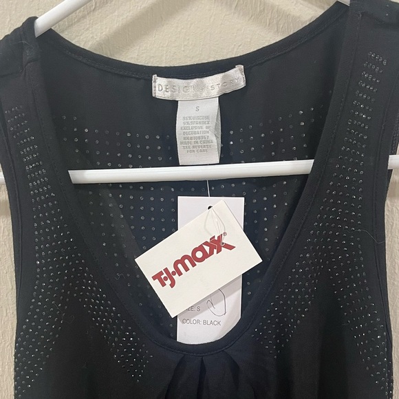 NWT Design History Tank Top - small - Picture 2 of 9